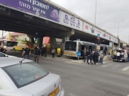 إصابة 20 شخصًا في حادث بين سيارة وقطار خفيف قرب كريات آتا