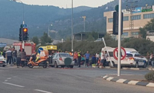 18 إصابة بينها خطيرة في حادث بين ‘ترانزيت‘ وسيارة خصوصية في الشمال