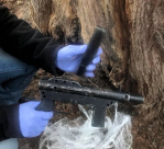 الرملة: ضبط 3 رشاشات "كارلو" وقنبلة قديمة وذخيرة واحالة مشتبه للتحقيق