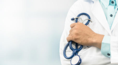 وزارة الصحة تعمم المعايير الجديدة للاعتراف بشهادات الطب من خارج البلاد