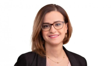 المحكمة العليا تلغي قرار لجنة الانتخابات بشطب النائبة يزبك