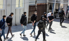 الشرطة تعتقل عدد من شباب مدينتي اللد والرملة في المسجد الاقصى