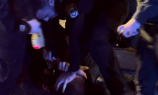 يافا: الشرطة تعتدي على شاب قرب دوار الساعة 