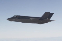 شاهد- طائرة تطلق 3300 طلقة في الدقيقة