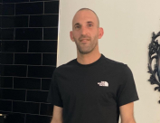 كفر قرع: مقتل الشاب علاء كناعنة في جريمة اطلاق نار  