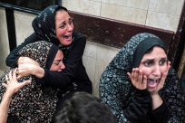 الحرب على غزة: مجزرة بالنصيرات ومعارك في جباليا