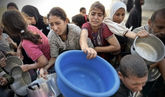 للأسبوع الثالث: إسرائيل تمنع دخول أي طعام إلى شمال غزة