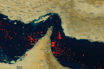 تقرير أمريكي: الولايات المتحدة تشكل تحالفا بحريا لحماية السفن في مضيق هرمز
