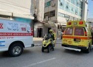 اصابة عامل بجروح خطرة اثر سقوطه عن ارتفاع في تل ابيب