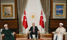 وفد مقدسي يضم الشيخ رائد صلاح يلتقي الرئيس التركي رجب طيب أردوغان