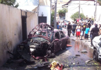  بالفيديو: اصابة 3 أشخاص اثر انفجار سيارة وسط حي العجمي بمدينة يافا 