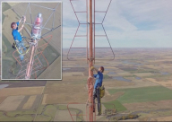 بالفيديو: يتسلق لـ1500 قدم لتغيير مصباح