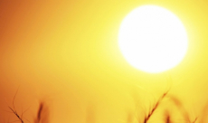 طقس الاثنين: أجواء شديدة الحرارة والارصاد تحذر من التعرض للشمس