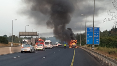  فيديو: احتراق شاحنة قرب اللد دون اصابات 