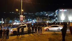  فيديو: الشرطة تُفرّق بالقوّة مسيرة ضد العنف بأم الفحم 