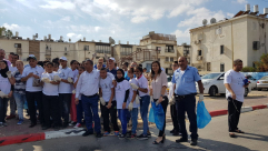 طلاب مدرسة الأمل الاعدادية في الرملة ينظمون حملة تنظيف في شوارع المدينة