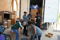  جمعية يافا تُباشر بتوزيع لحوم الأضاحي على العائلات بيافا