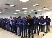 فيديو: طلاب مدرسة أجيال الثانوية يؤدون صلاة الغائب على أرواح شهداء الغوطة 