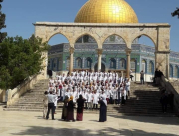  خريجو كلية الطب من جامعة القدس يؤدون القسم الطبي في المسجد الأقصى المبارك