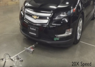 فيديو: روبوتات من النمل تسحب سيارة بوزن 1800 كيلو