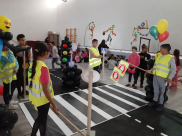 فعاليات الحذر على الطريق في مدرسة الأمل بالرملة