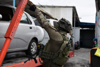 السجن 3 سنوات لمن يقوم بتصليح سيارته بالضفة الغربية ..!