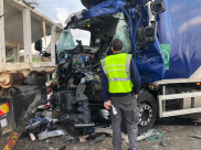 مصرع شخص وإصابة 3 آخرين بحادث طرق مروّع جنوب البلاد