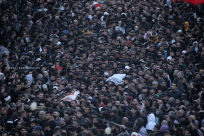 الآلاف يشيعون جثامين شهداء نابلس العشرة 