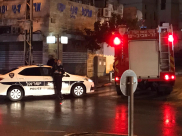 بالصور: احتراق عامود للكهرباء وسط يافا والشرطة تغلق مقطعاً من الشارع 