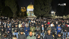 الآلاف يؤدون صلاة الفجر في الأقصى 