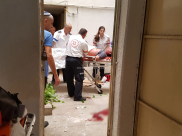 بالصور: إصابة خطرة لمواطن سقط من ارتفاع 4 طوابق بمدينة يافا 