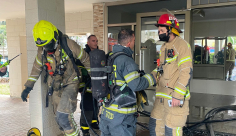 اللد: اصابة طفيفة بحريق داخل أحد المباني السكنية