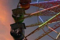  فيديو - 21 اصابة جراء سقوط الة في مدينة ملاهي