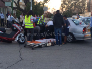 بالصور: إصابة متوسطة لشخصين بحادث طرق في مدينة اللد