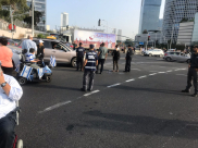 بالفيديو: تظاهرة لذوي الاحتياجات الخاصة في مفرق عزرائيلي بتل ابيب