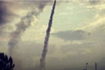  رشقات صاروخية من غزة - سقوط قذيفة على حافلة اسرائيلية