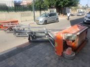  اللد: اصابة متوسطة لعامل اثر سقوطه من علو 