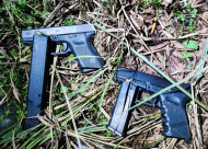  اللد: ضبط مسدسين واعتقال 7 مشتبهين في المدينة 