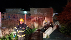 بالفيديو: حريق داخل احد المباني المهجورة في ميناء يافا