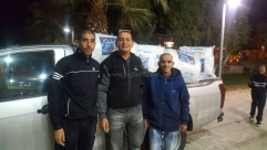 بالصور: لجنة حيي العجمي والجبلية تُوزع بطانيات على العائلات المستورة