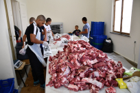 التوزيع حتى الساعة 4 - جمعية يافا تدعو العائلات لاستلام حصتها من لحوم الأضاحي 