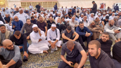 معتمرو اللد والرملة يؤدون الصلاة في الروضة الشريفة بالمدينة المنوّرة 