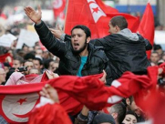 لماذا نجح الربيع العربي بتونس وتعثر بباقي الدول؟ - فريد زكريا