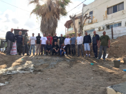 فيديو: لجنة إكرام الميت بيافا تعيد بناء القبور في مقبرة الاسعاف وتضع فوقها الشواهد