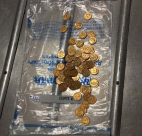 ضبط 146 ليرة ذهبية بحوزة رجل وامراة من القدس في المطار