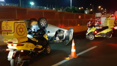  اصابة شخص بانقلاب مركبة بمفرق فولفسون جنوب يافا