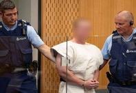 مثول ارهابي نيوزيلندا أمام المحكمة بتهمة القتل