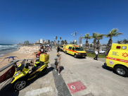  انتشال شابين غرقا على شاطئ يافا وحالتهما متوسطة