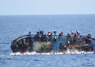 مقتل نحو 150 شخصا بتحطم سفينة قبالة ليبيا