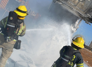 اندلاع حريق بشاحنة جمع النفايات قرب اللد 